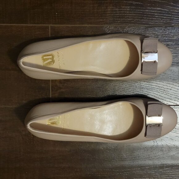 New Bruno Magli Mina Ballet Flats Womens 8.5 Bow Beige Light Academia Luxury - Picture 2 of 8